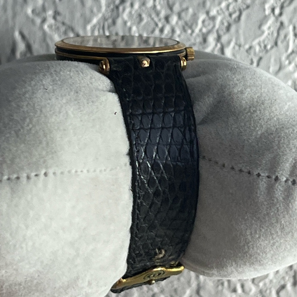 Gucci 2000M stacked Black and Gold Men's Watch - Picture 6 of 15